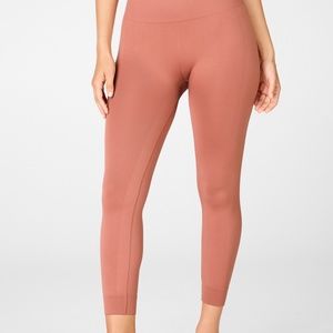 Fabletics - High-Waisted Seamless Rib 7/8